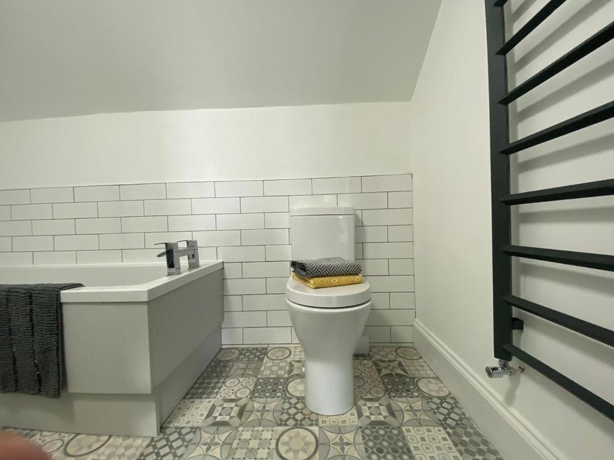 Апартаменты High Barnes 3 Bed House With Parking, Sleeps 7, Quiet Location Сандерлэнд Экстерьер фото